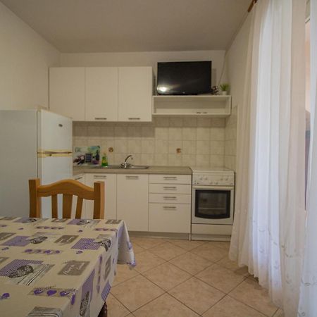 Apartments Petar Maksan Pakoštane Εξωτερικό φωτογραφία