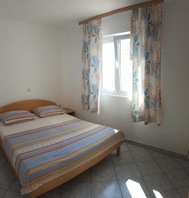 Apartments Petar Maksan Pakoštane Εξωτερικό φωτογραφία